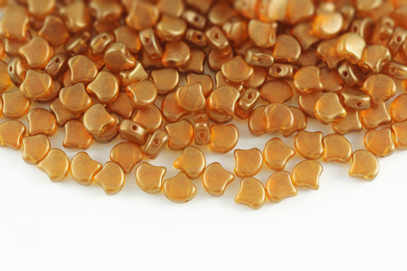 Ginko 7.5×7.5mm Halo Sandalwood 2-Hole Czech Beads