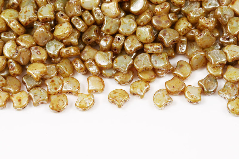 Ginko 7.5×7.5mm White Opal Picasso 2-Hole Czech Beads