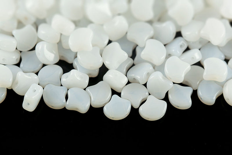 GINKO 7.5×7.5mm White Opal 2-Hole Czech Beads