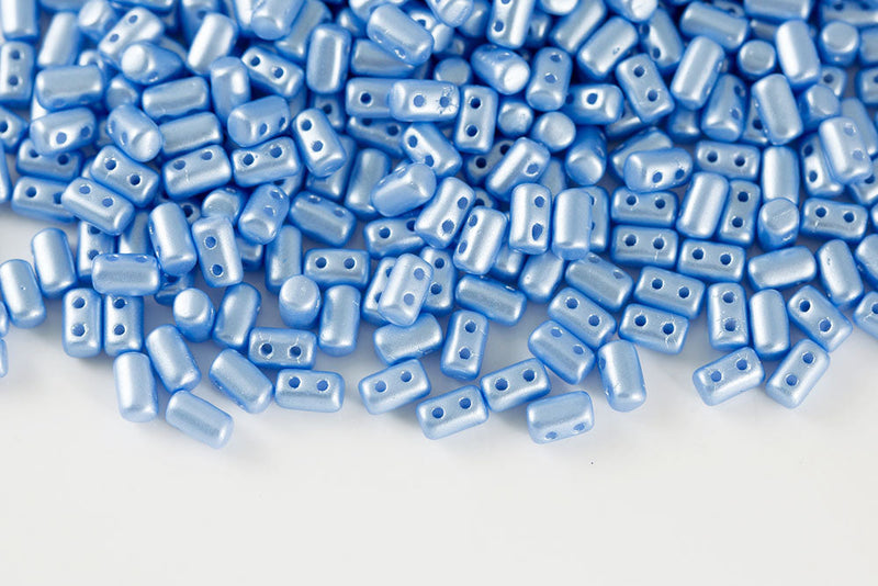 Rulla 5×3mm Pastel Light Sapphire 2-Hole Czech Beads
