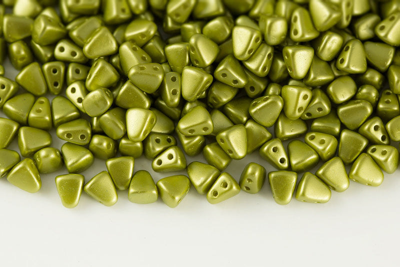 Nib-Bit 6×5mm Pastel Lime 2-Hole Czech Beads