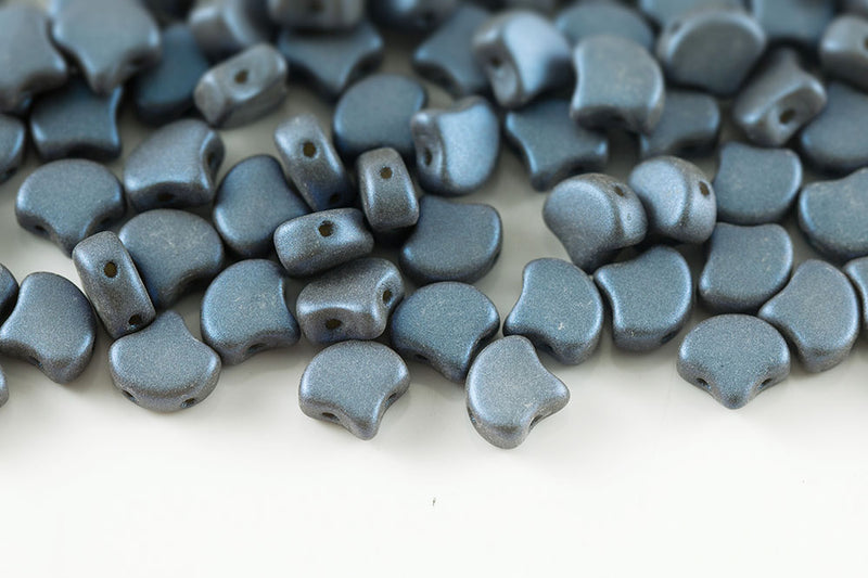 GINKO 7.5×7.5mm Chatoyant Navy Blue 2-Hole Czech Beads