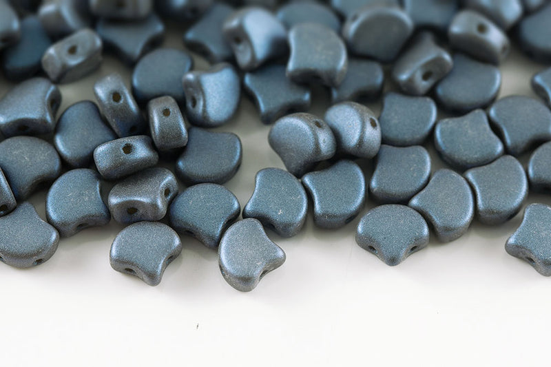 GINKO 7.5×7.5mm Chatoyant Navy Blue 2-Hole Czech Beads