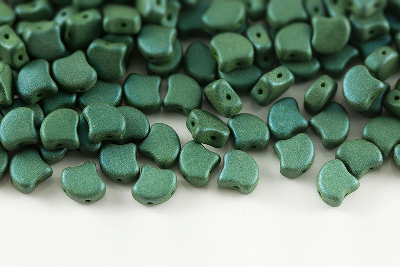 GINKO 7.5×7.5mm Chatoyant Emerald 2-Hole Czech Beads