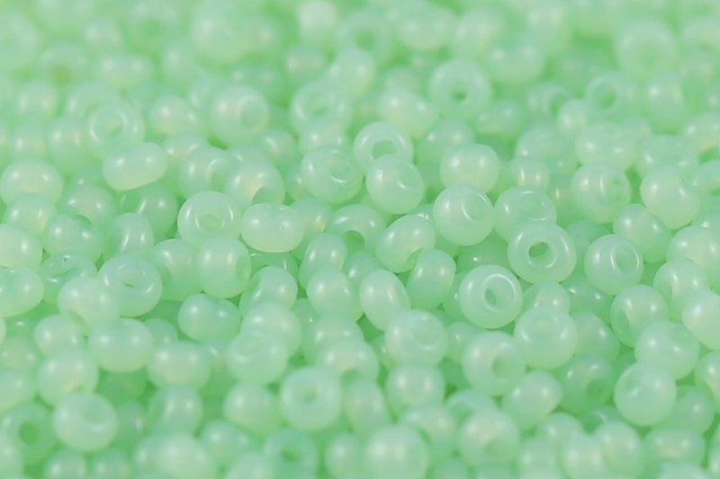 Preciosa Rocailles 11/0 Opal Dyed Green col.02261