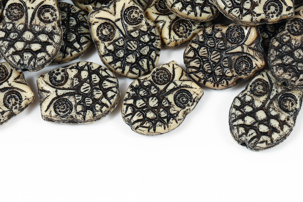 Owl 18×15mm Alabaster With Black 1-Hole Czech Beads