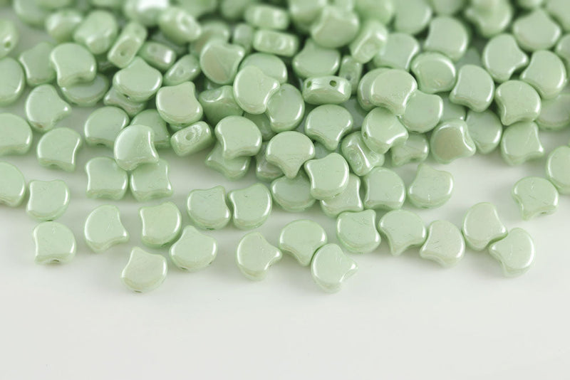 Ginko 7.5×7.5mm Chalk Light Green Luster 2-Hole Czech Beads