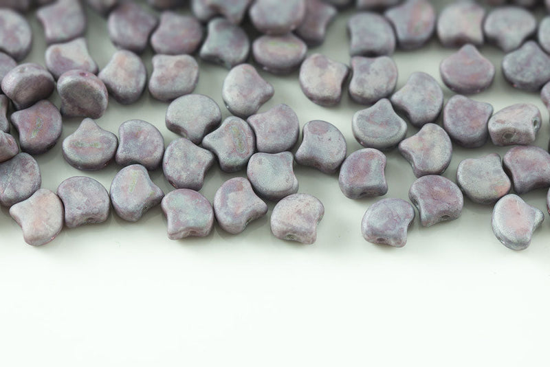 Ginko 7.5×7.5mm Chalk Nebula Mat 2-Hole Czech Beads
