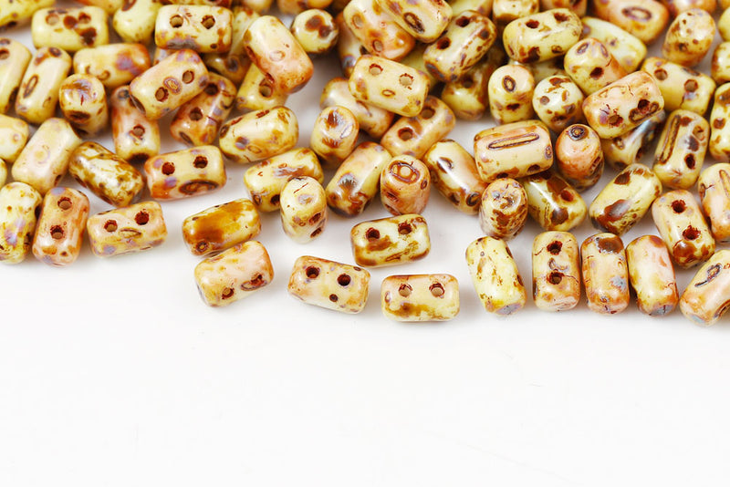 Rulla 5×3mm Chalk Travertin Dark 2-Hole Czech Beads