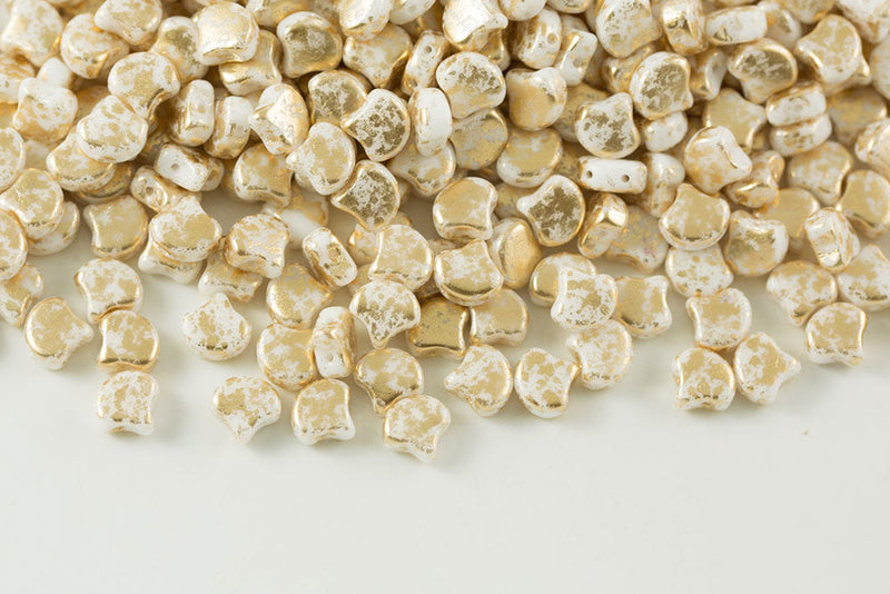 Ginko 7.5×7.5mm Gold Splash Chalk 2-Hole Czech Beads