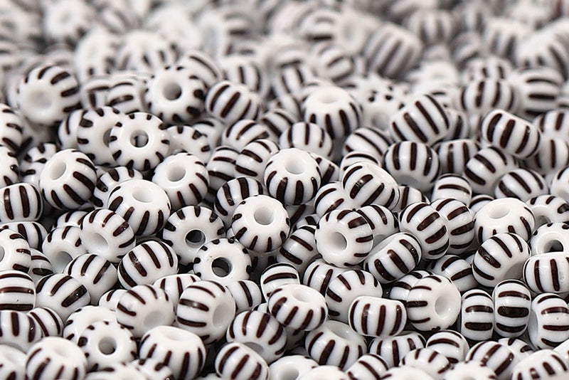 Preciosa Rocailles 8/0 Black Stripes On White Col.03591