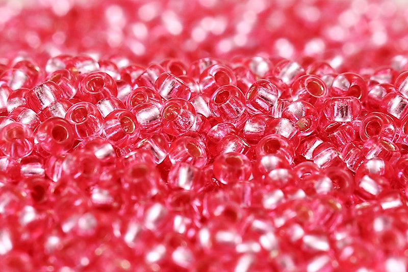 Preciosa Rocailles 11/0 Crystal Silver Lined Fuchsia Dyed col.08277