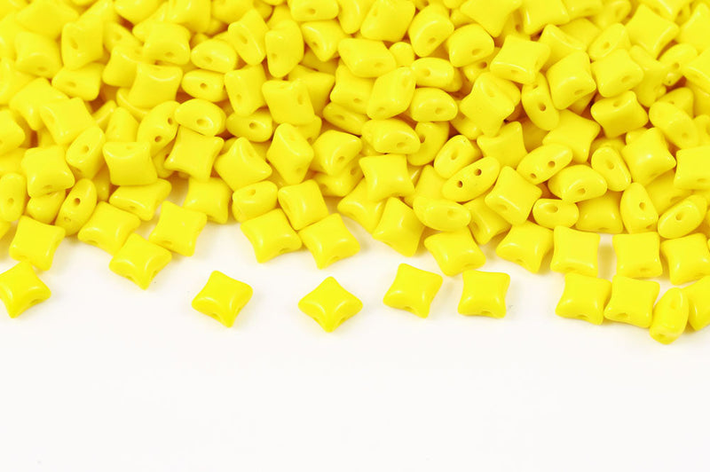 Wibeduo 8×8mm Lemon 2-hole Czech Beads