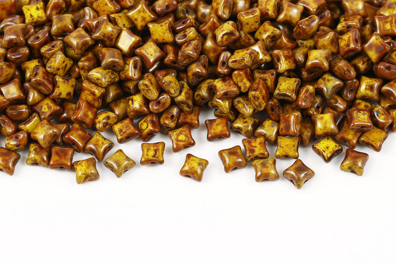 Wibeduo 8×8mm Lemon Travertin 2-hole Czech Beads