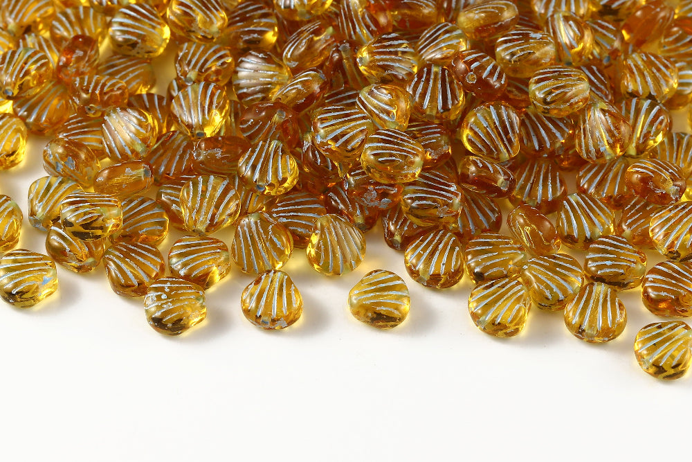 Shell 9mm Topaz With Blue 1-Hole Czech Beads