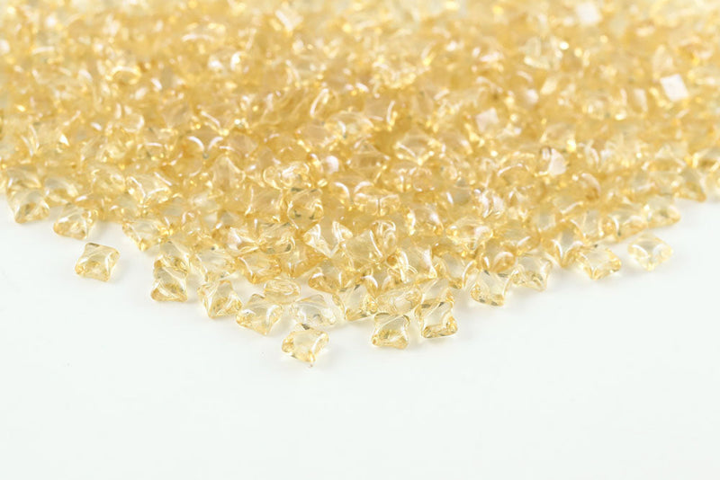 Wibeduo 8×8mm Crystal Orange Luster 2-Hole Czech Beads