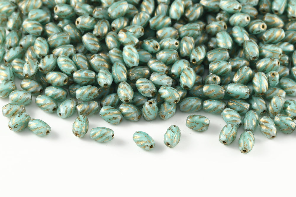 Spiral 8×5mm Mint With Gold 1-hole Czech Beads
