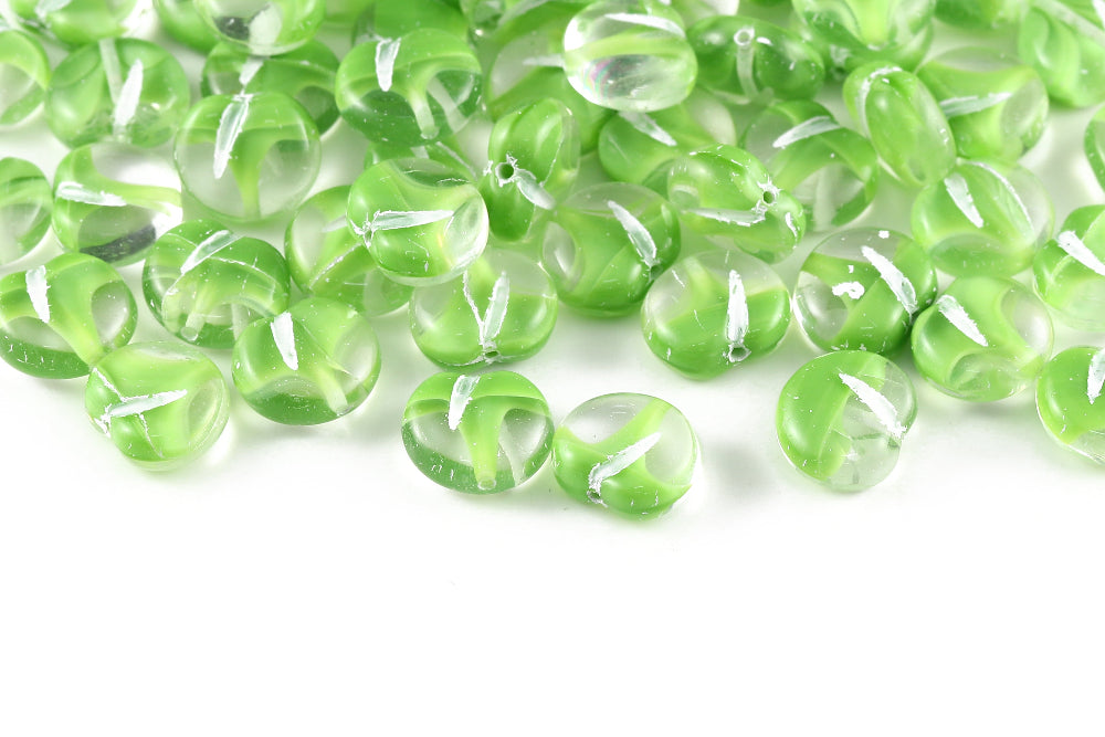 Apple 11×12mm Crystal Green Mixed With White 1-Hole Czech Beads