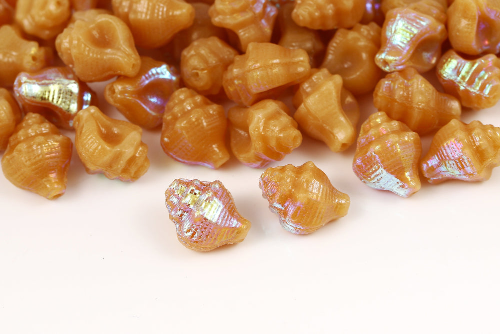 Conch 15×12mm Light Brown AB 1-Hole Czech Beads