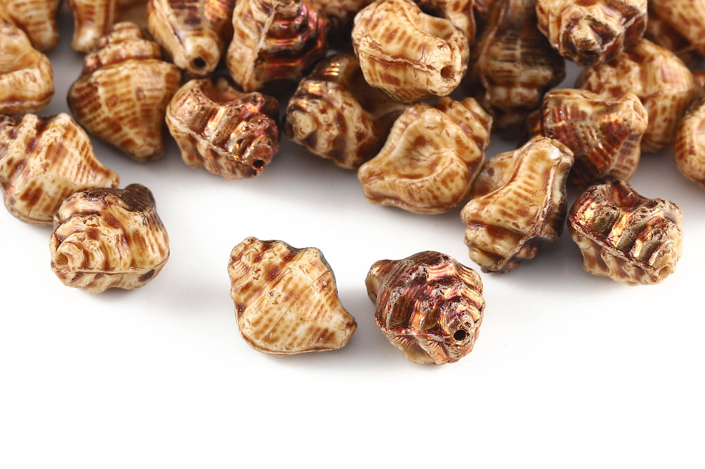Conch 15×12mm Alabaster Sliperit Luster 1-Hole Czech Beads