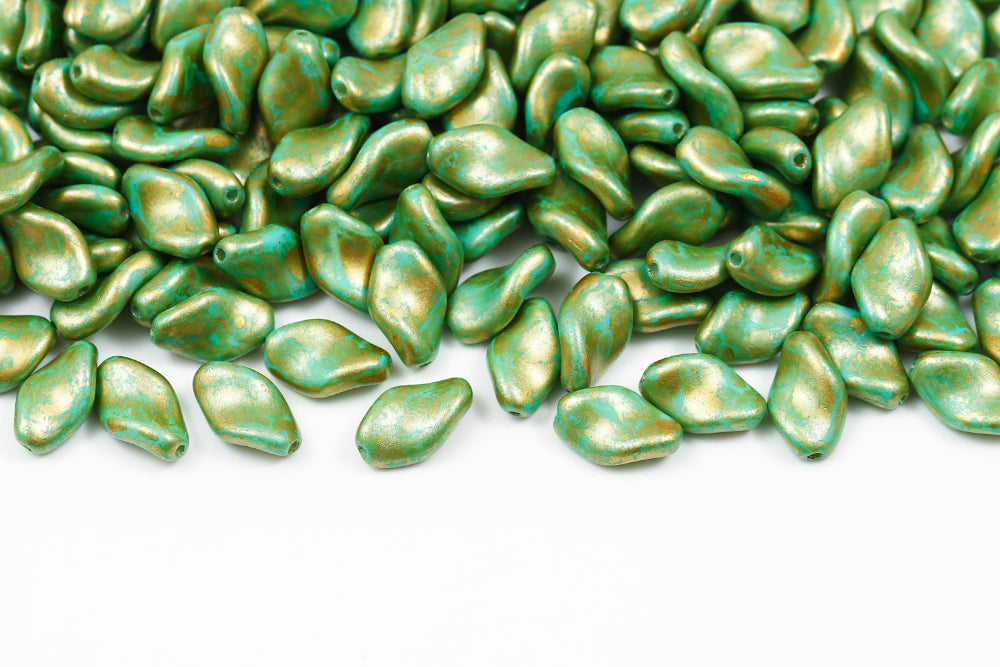 Curved Oval 14×9mm Alabaster Peridot Gold Speckle 1-hole Czech Beads
