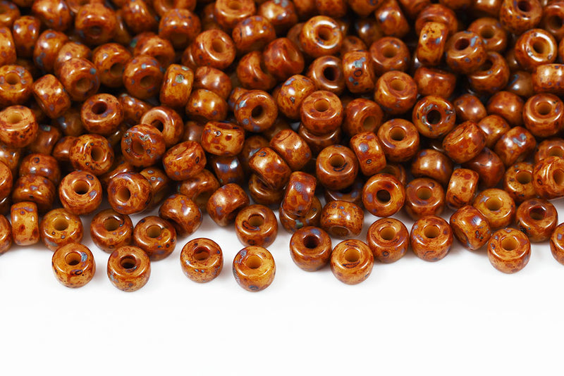 Matubo Round 2/0 Opaque Ivory Travertin Czech Seed beads