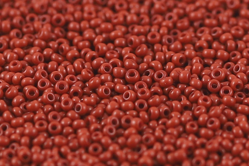 Preciosa Rocailles 15/0 Opaque Chocolate col.13600