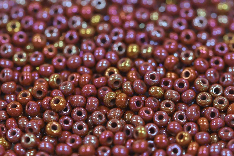 Preciosa Rocailles 11/0 Opaque Chocolate Rainbow col.14600