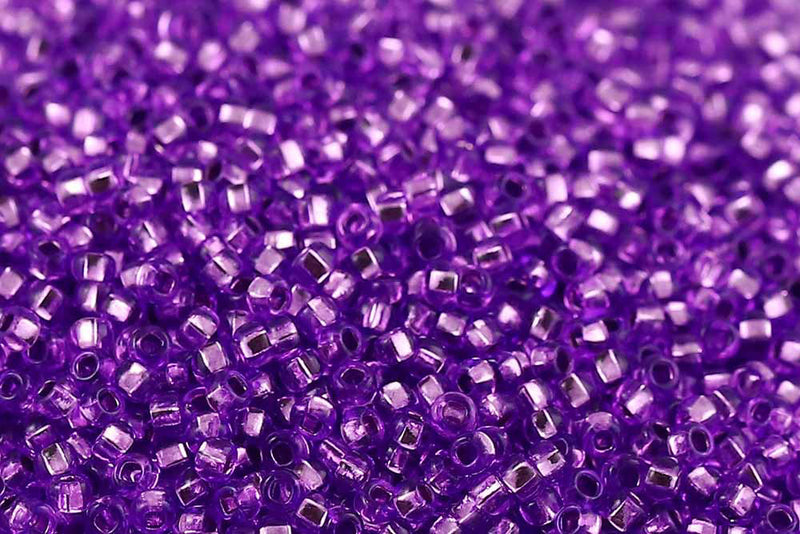 Preciosa Rocailles 11/0 Transparent Violet Silver Lined col.18228