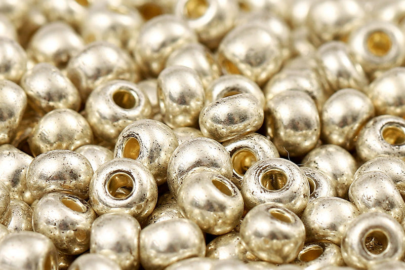 Preciosa Rocailles 8/0 Beige Metallic Dyed Col.18503