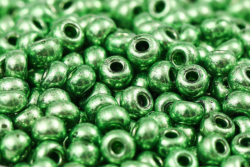 Preciosa Rocailles 6/0 Green Metallic Dyed Col.18556