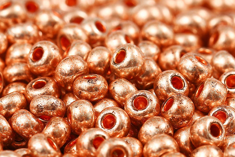 Preciosa Rocailles 11/0 Rose Gold Metallic Dyed Col.18589