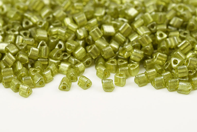 Preciosa Triangles 3.5×3.5mm Olivine Matt Metallic Col.18986