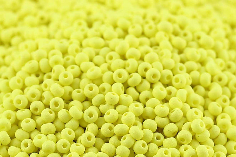 Preciosa Rocailles 6/0 PermaLux Light Yellow Matt col.22M01