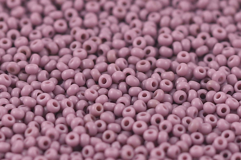 Preciosa Rocailles 15/0 Opaque Violet col.23020