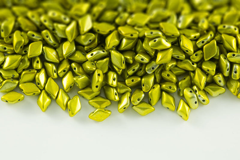 Gemduo 8×5mm Metalust Yellow Gold 2-Hole Czech Beads
