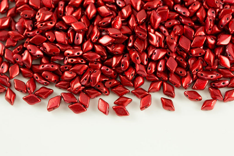 Gemduo 8×5mm Metalust Lipstick Red 2-Hole Czech Beads