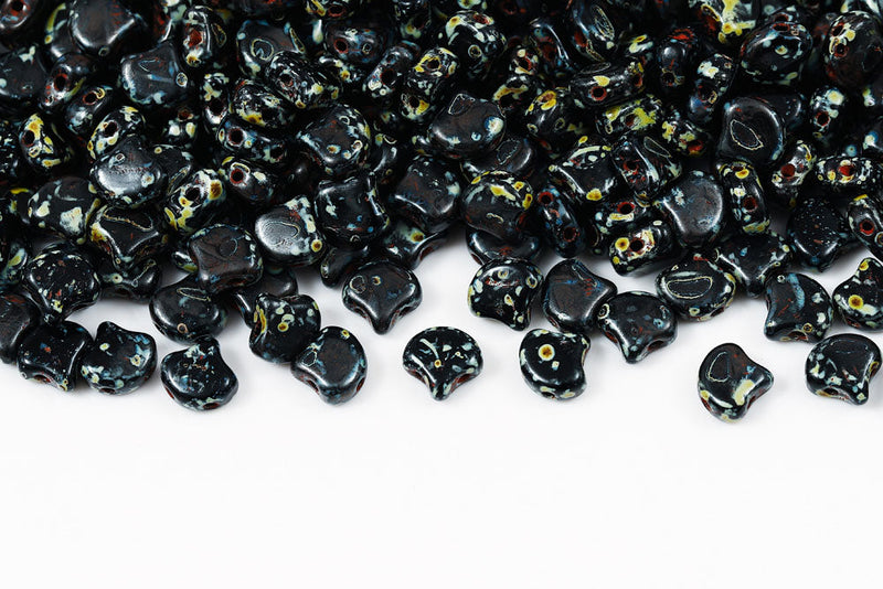 Ginko 7.5×7.5mm Jet Travertin Dark 2-Hole Czech Beads