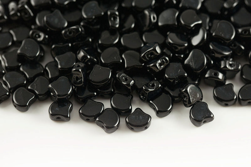GINKO 7.5×7.5mm Jet 2-Hole Czech Beads