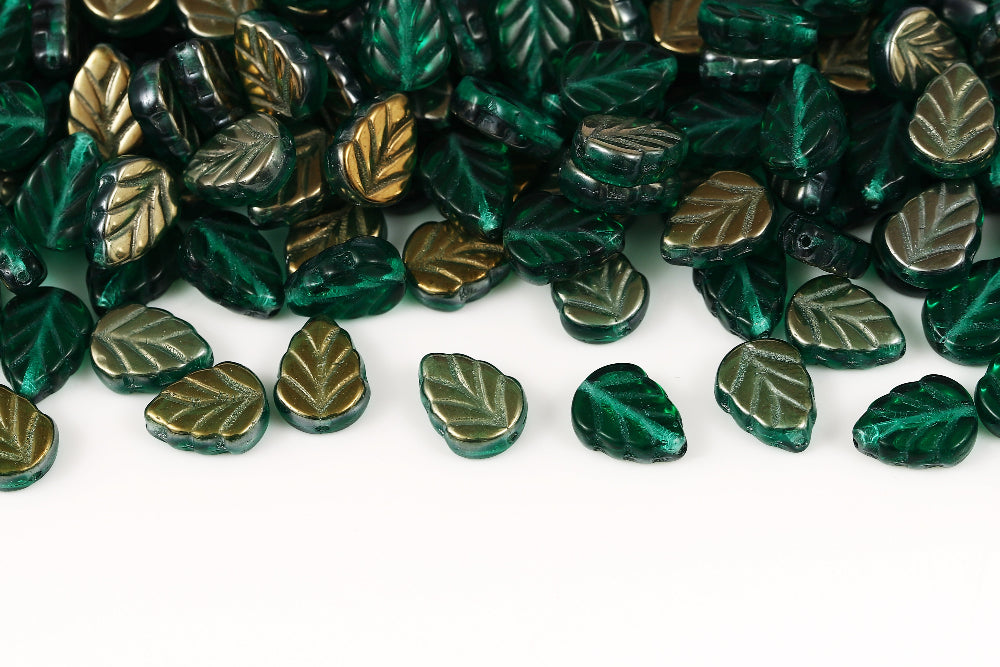 Leaves 10×8mm Crystal Green Drak Valentinit 1-Hole Czech Beads