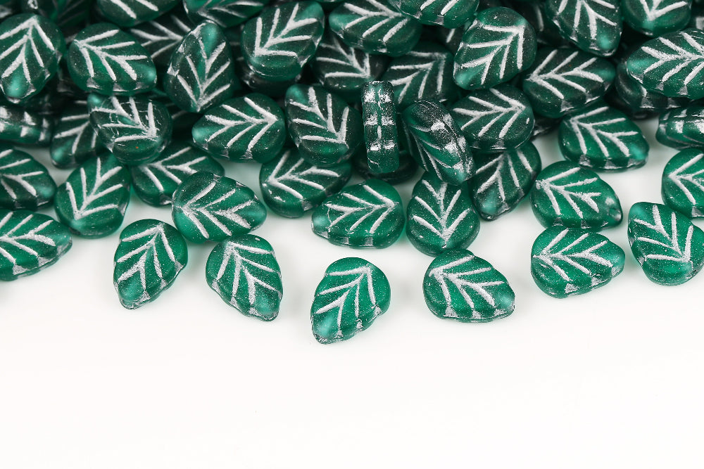 Leaves 10×8mm Crystal Green Drak With Silver Matt 1-Hole Czech Beads