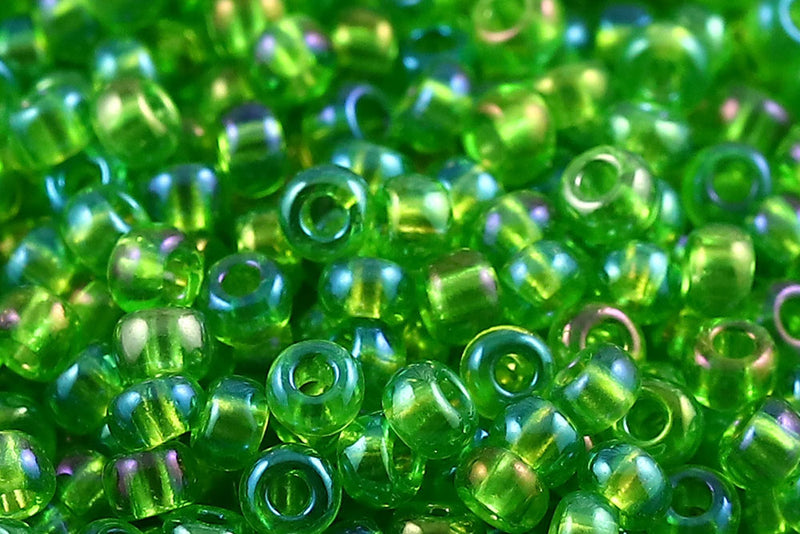 Preciosa Rocailles 11/0 Transparent Light Kelly Green Rainbow col.51430