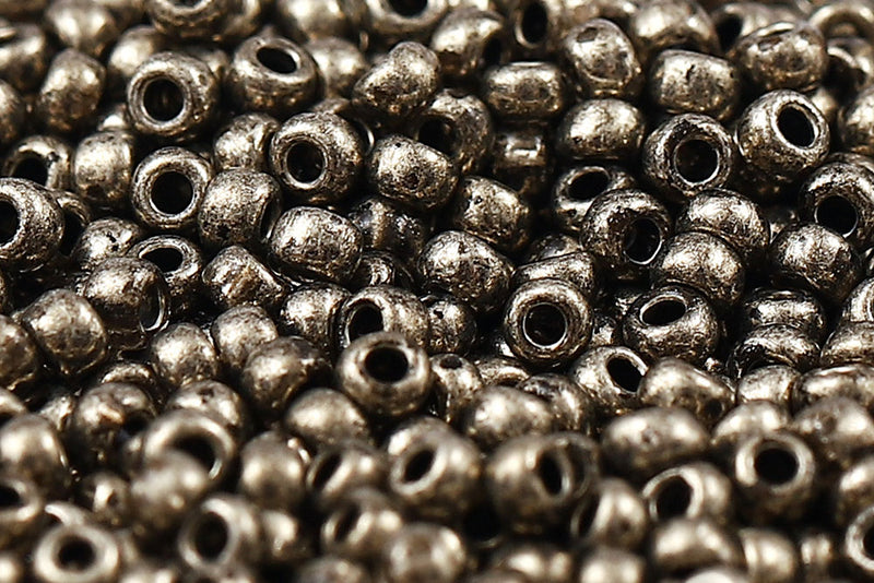 Preciosa Rocailles 11/0 Gray Metallic Dyed Col.18549