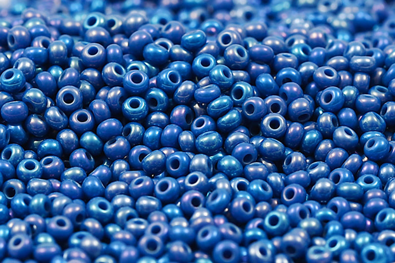 Preciosa Rocailles 8/0 Opaque Teal Blue Rainbow col.34210