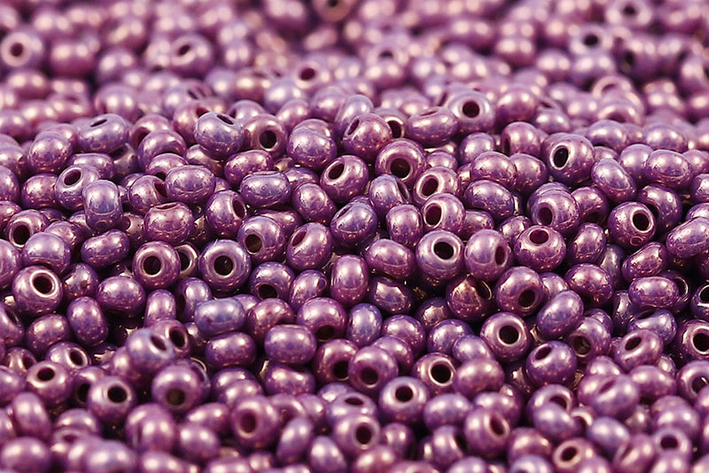 Preciosa Rocailles 11/0 Opaque Purple Luster col.46025