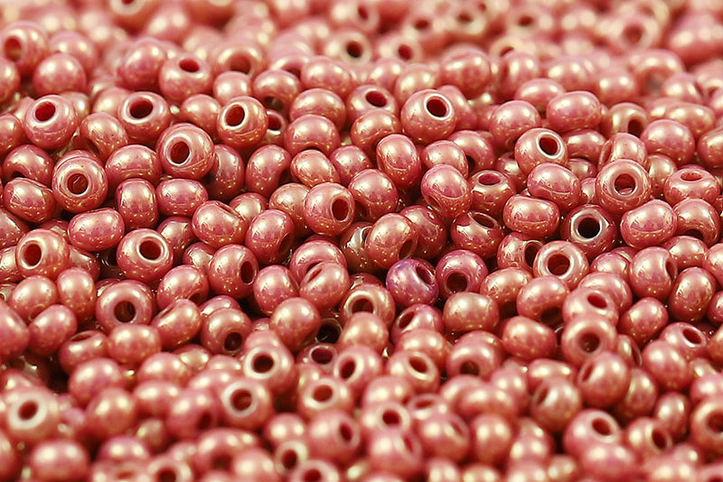 Preciosa Rocailles 11/0 Opaque High Rose Luster col.46095