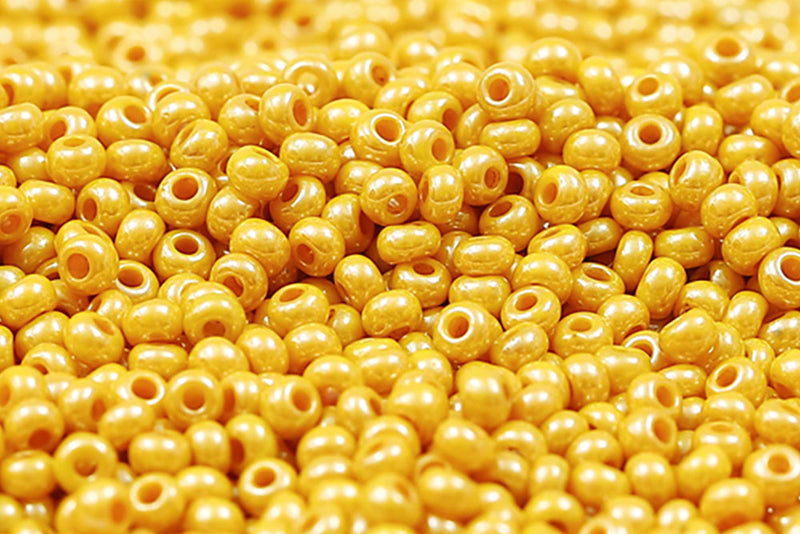 Preciosa Rocailles 6/0 Opaque Mustard Luster col.83111