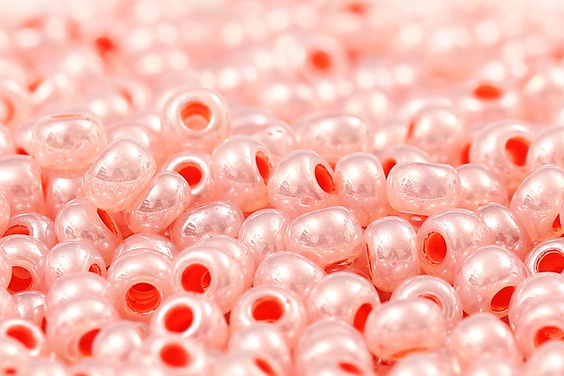 Preciosa Rocailles 8/0 Ceylon Salmon Pink col.37389