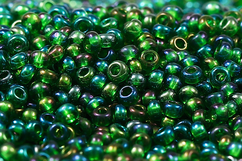 Preciosa Rocailles 11/0 Transparent Green Rainbow col.51120