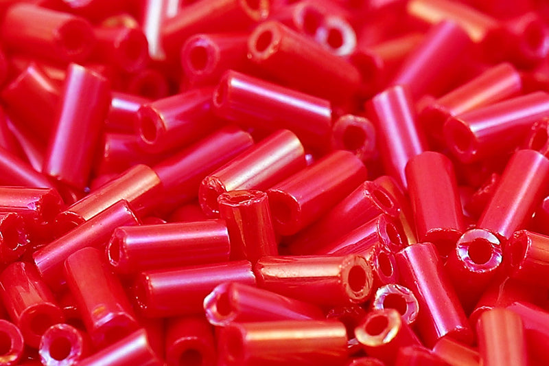 Preciosa Bugles 2″ Coral Red Rainbow col.94190